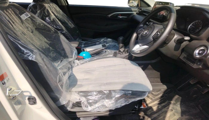 2025 Toyota URBAN CRUISER HYRYDER S NEO DRIVE, Petrol, Manual, 1,298 km, interior