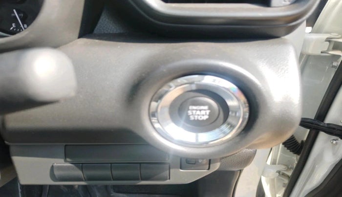 2025 Toyota URBAN CRUISER HYRYDER S NEO DRIVE, Petrol, Manual, 1,298 km, interior