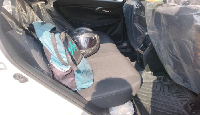 2025 Toyota URBAN CRUISER HYRYDER S NEO DRIVE, Petrol, Manual, 1,298 km, interior