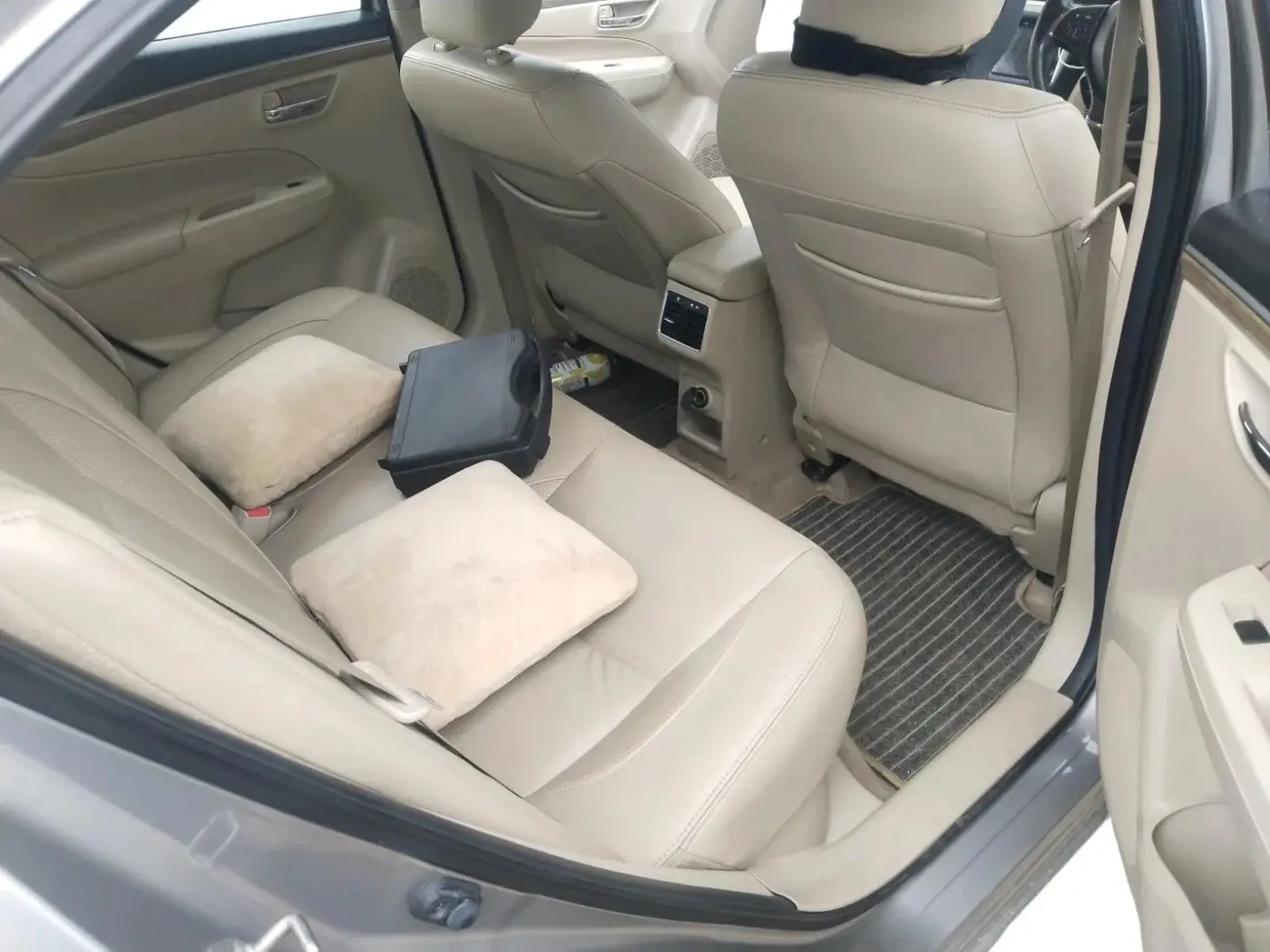 2020 Maruti Ciaz ALPHA 1.5 SHVS PETROL, Petrol, Manual, 1,01,105 km, interior
