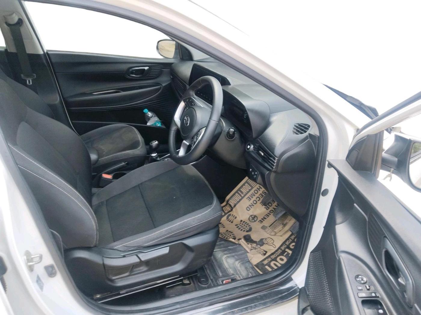 2023 Hyundai NEW I20 ASTA (O) 1.2 MT, Petrol, Manual, 43,961 km, interior