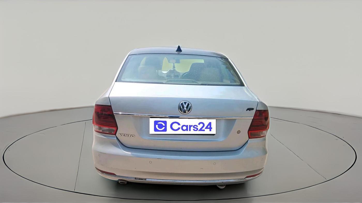 2015 Volkswagen Vento HIGHLINE 1.2 TSI, Petrol, Manual, 70,458 km, exterior