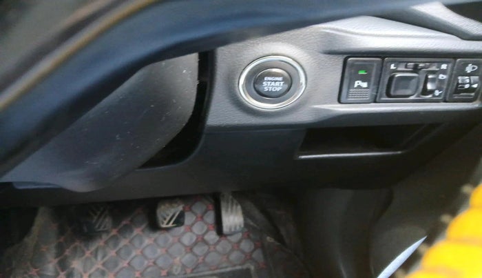 2017 Maruti Vitara Brezza ZDI PLUS DUAL TONE, Diesel, Manual, 3,17,146 km, interior