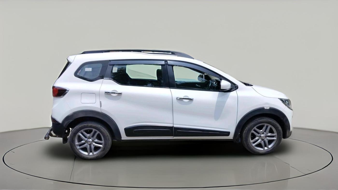 2020 Renault TRIBER RXZ, Petrol, Manual, 61,216 km, exterior