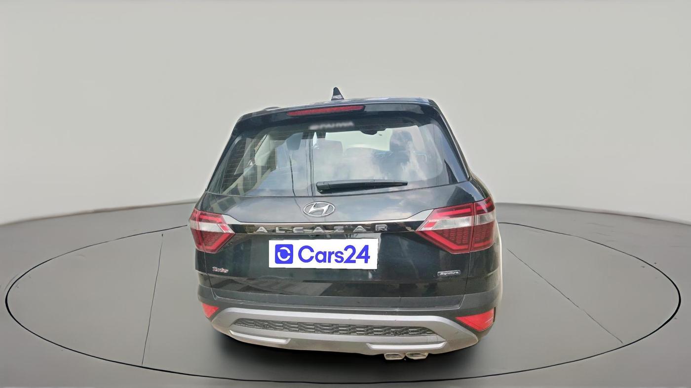 2024 Hyundai ALCAZAR  SIGNATURE (O) DCT 1.5 PETROL 7STR, Petrol, Automatic, 15,830 km, exterior