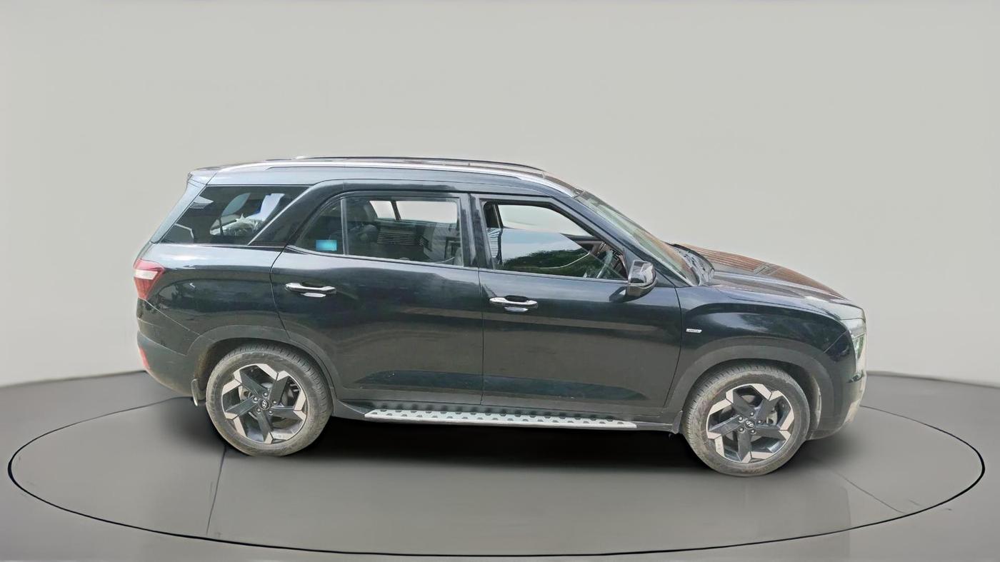 2024 Hyundai ALCAZAR  SIGNATURE (O) DCT 1.5 PETROL 7STR, Petrol, Automatic, 15,830 km, exterior