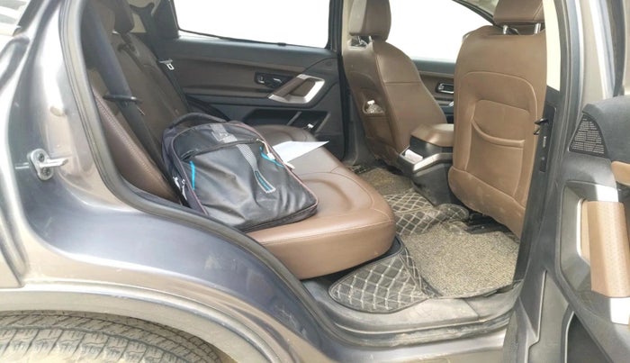 2019 Tata Harrier XZ 2.0L, Diesel, Manual, 91,639 km, interior