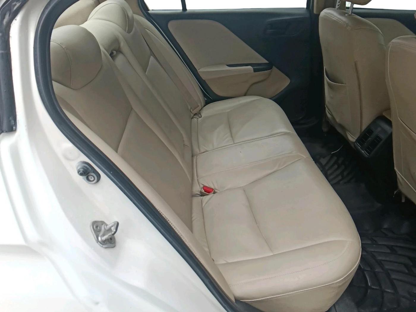 2015 Honda City 1.5L I-VTEC SV CVT, CNG, Automatic, 1,40,584 km, interior