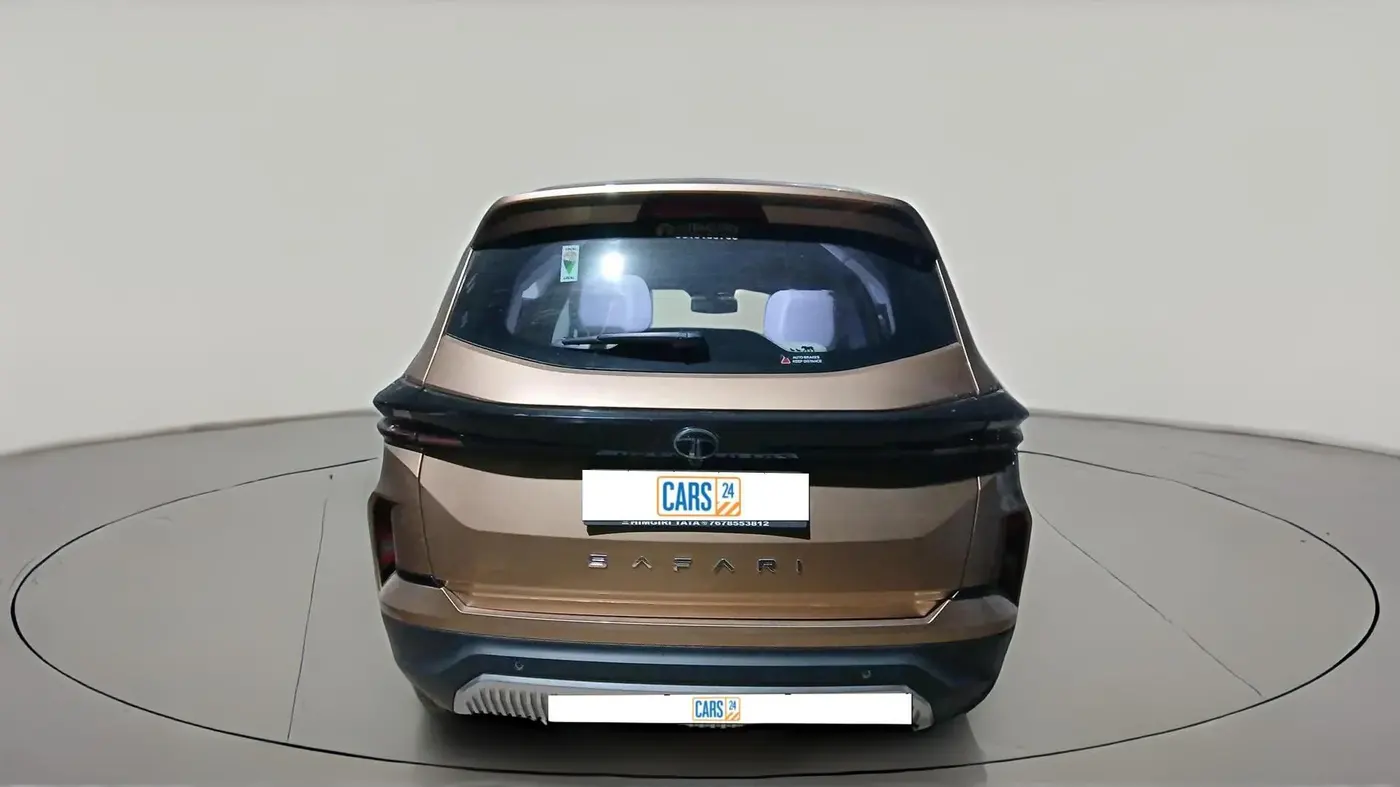 2024 Tata Safari ACCOMPLISHED PLUS 6 STR DUAL TONE AT, Diesel, Automatic, 12,000 km, exterior