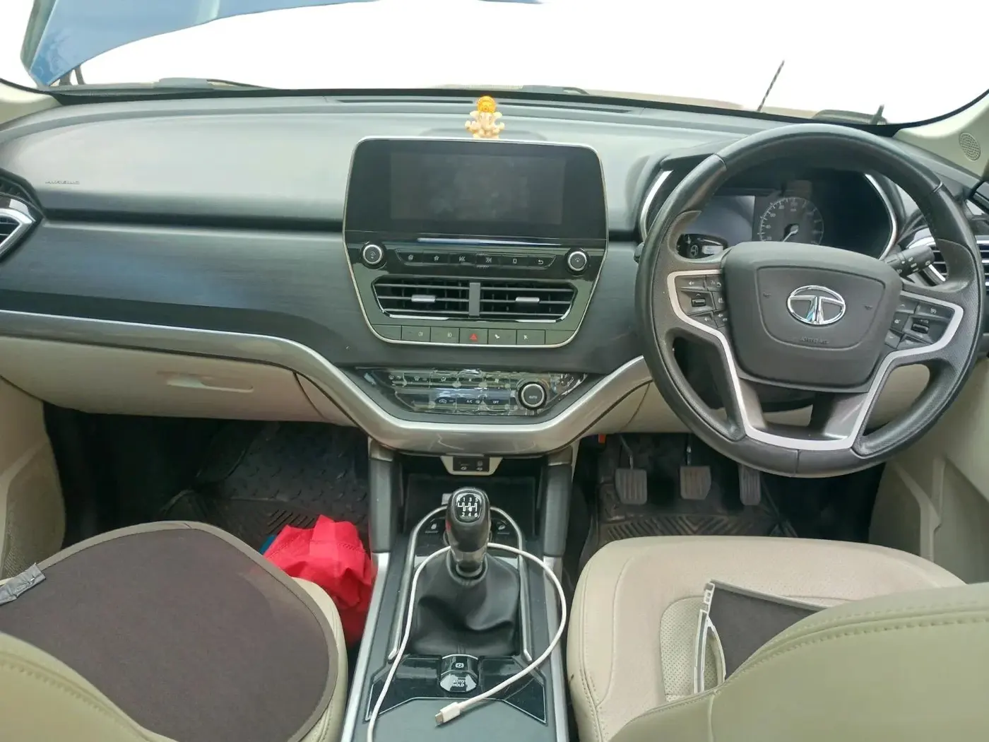 2022 Tata Safari XZ PLUS 6 S, Diesel, Manual, 50,033 km, interior