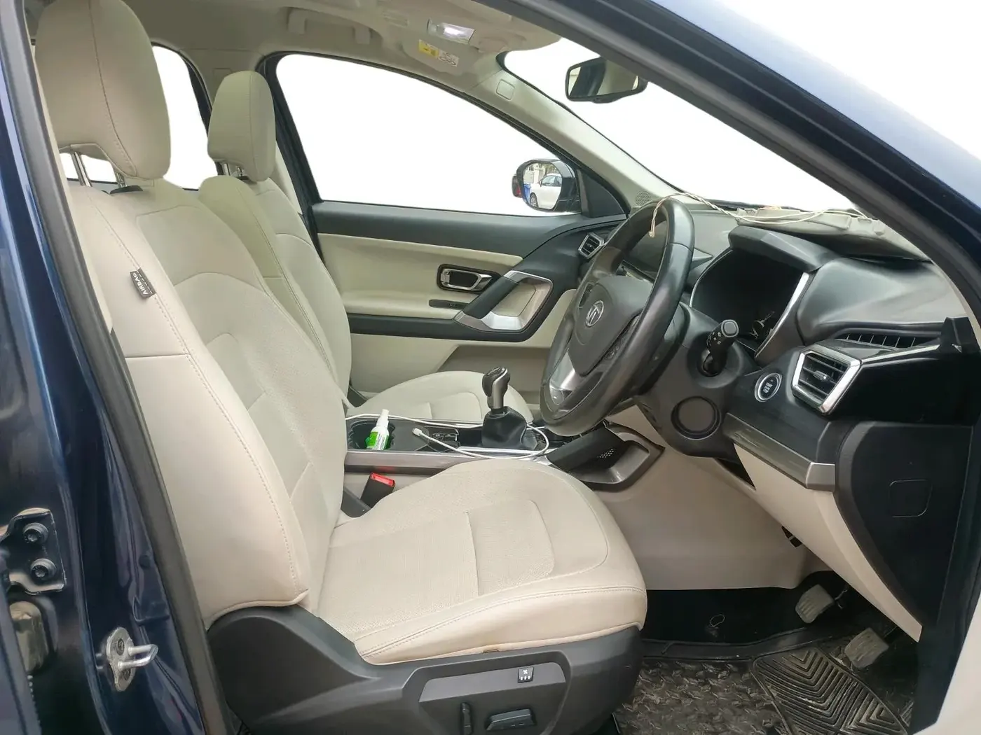 2022 Tata Safari XZ PLUS 6 S, Diesel, Manual, 50,033 km, interior