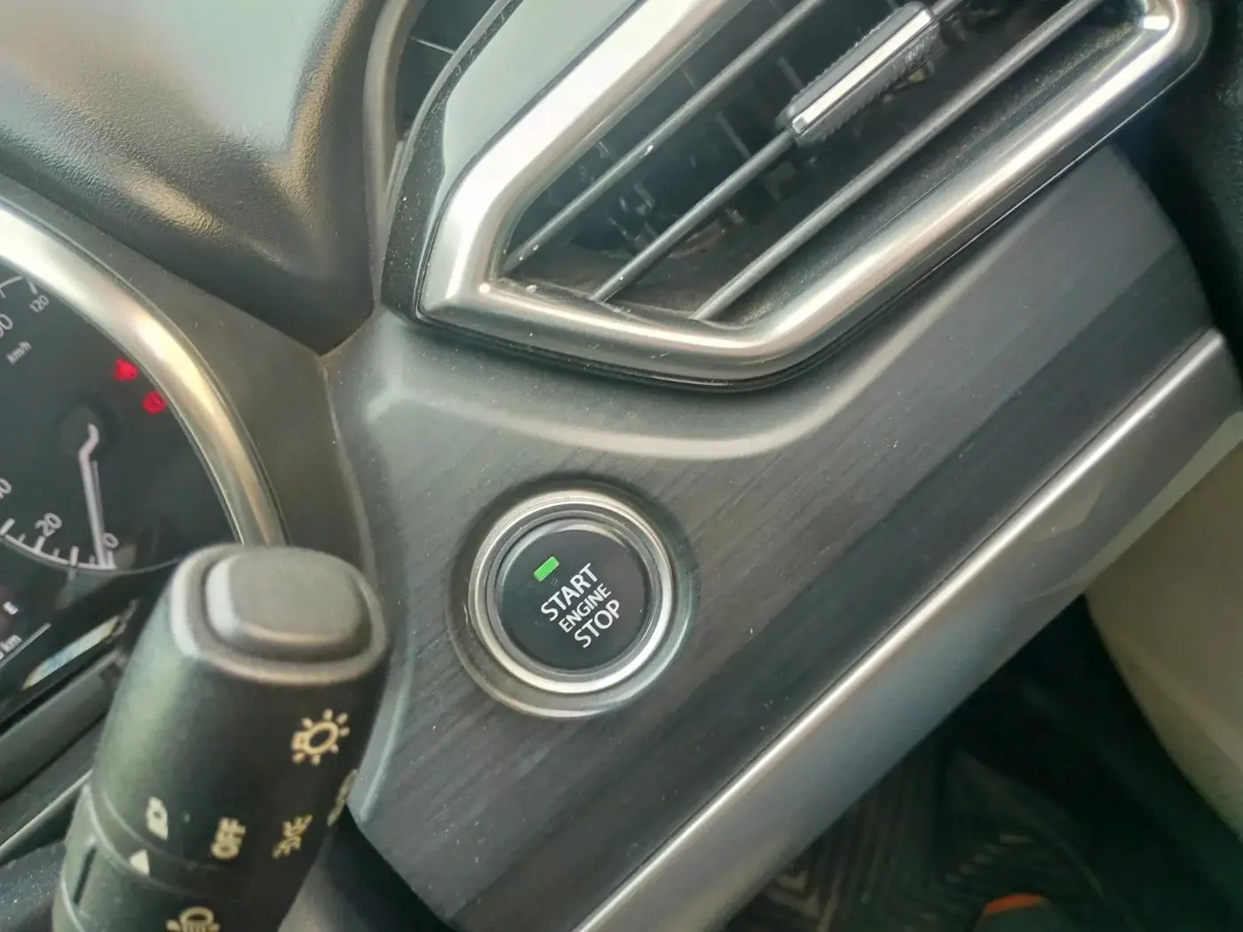 2022 Tata Safari XZ PLUS 6 S, Diesel, Manual, 50,033 km, interior