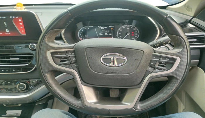 2022 Tata Safari XZ PLUS 6 S, Diesel, Manual, 50,033 km, interior