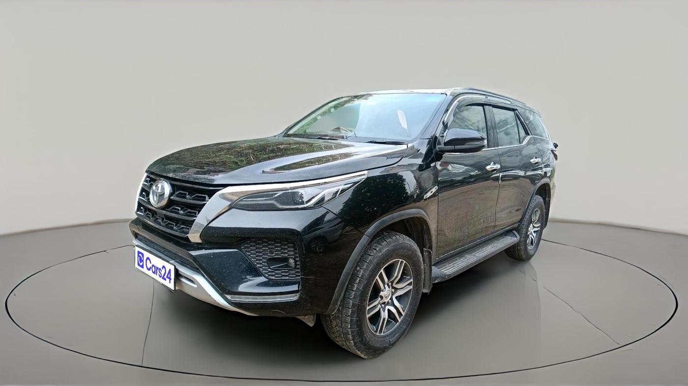 2024 Toyota Fortuner 4X2 AT 2.7 PETROL, Petrol, Automatic, 78,433 km, exterior