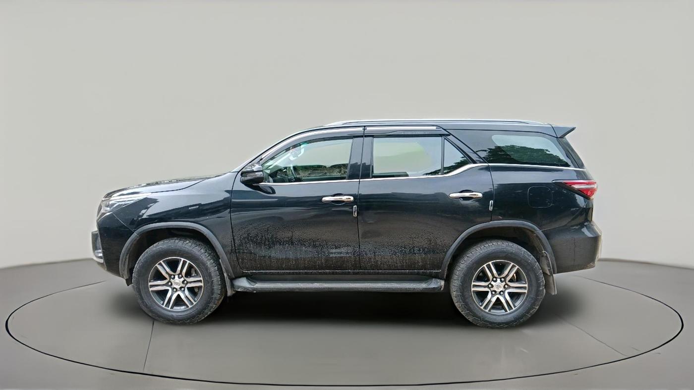 2024 Toyota Fortuner 4X2 AT 2.7 PETROL, Petrol, Automatic, 78,433 km, exterior