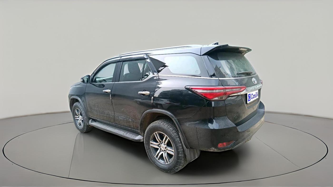 2024 Toyota Fortuner 4X2 AT 2.7 PETROL, Petrol, Automatic, 78,433 km, exterior