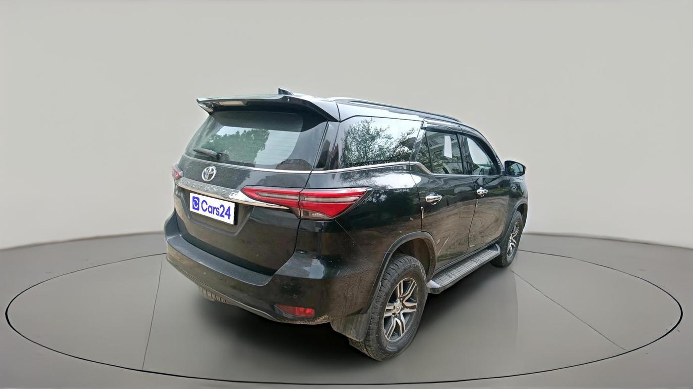 2024 Toyota Fortuner 4X2 AT 2.7 PETROL, Petrol, Automatic, 78,433 km, exterior