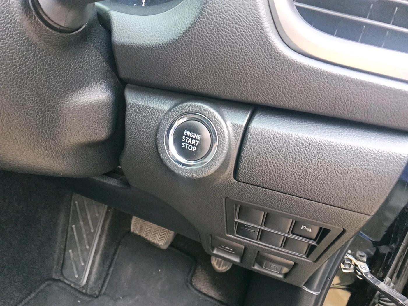 2024 Toyota Fortuner 4X2 AT 2.7 PETROL, Petrol, Automatic, 78,433 km, interior