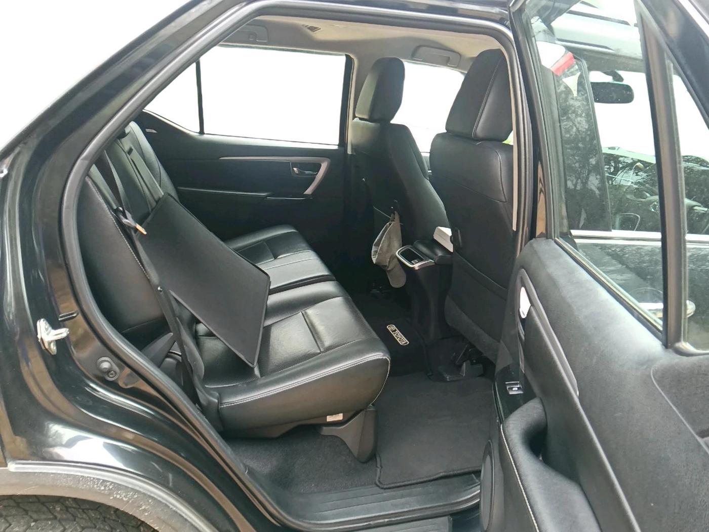 2024 Toyota Fortuner 4X2 AT 2.7 PETROL, Petrol, Automatic, 78,433 km, interior