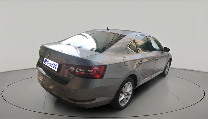 2016 Skoda Superb L&K 1.8 TSI AT, Petrol, Automatic, 1,04,051 km, exterior