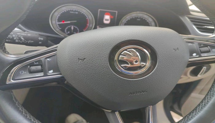 2016 Skoda Superb L&K 1.8 TSI AT, Petrol, Automatic, 1,04,051 km, interior