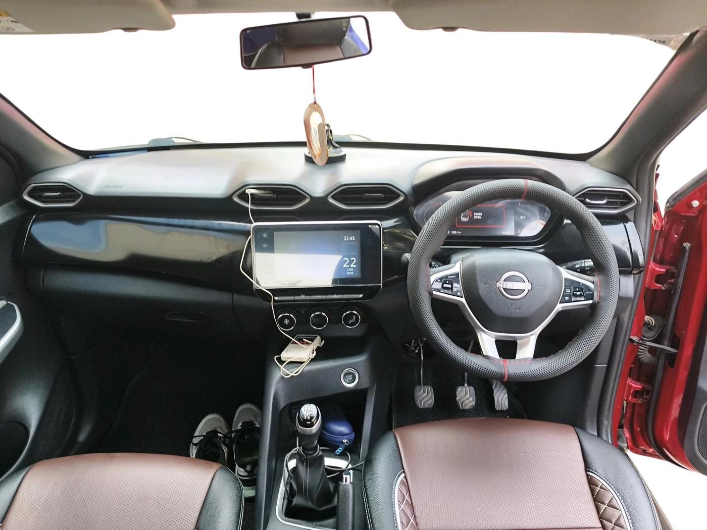2022 Nissan MAGNITE XV DUAL TONE, Petrol, Manual, 80,034 km, interior