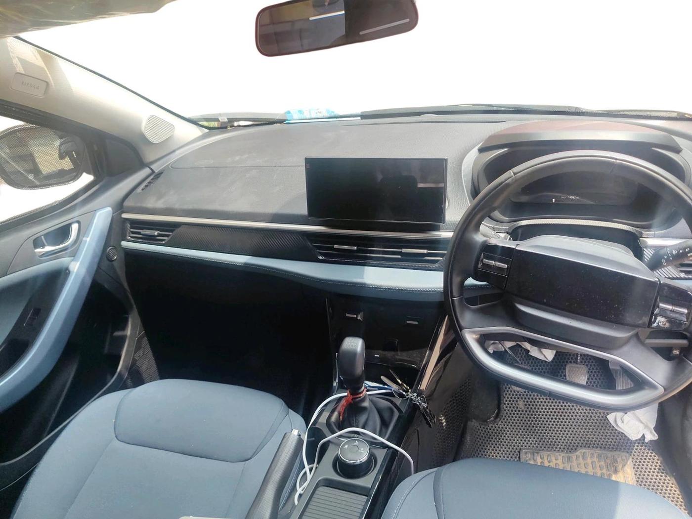 2025 Tata Curvv Creative Plus S 1.2 Petrol 6MT, Petrol, Manual, 14,592 km, interior
