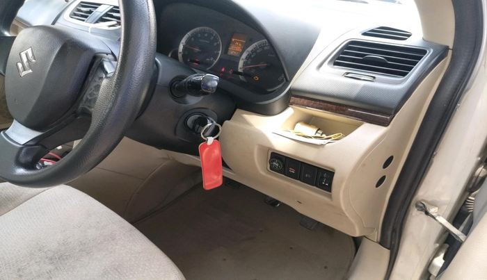 2012 Maruti Swift Dzire VXI, CNG, Manual, 1,54,400 km, interior