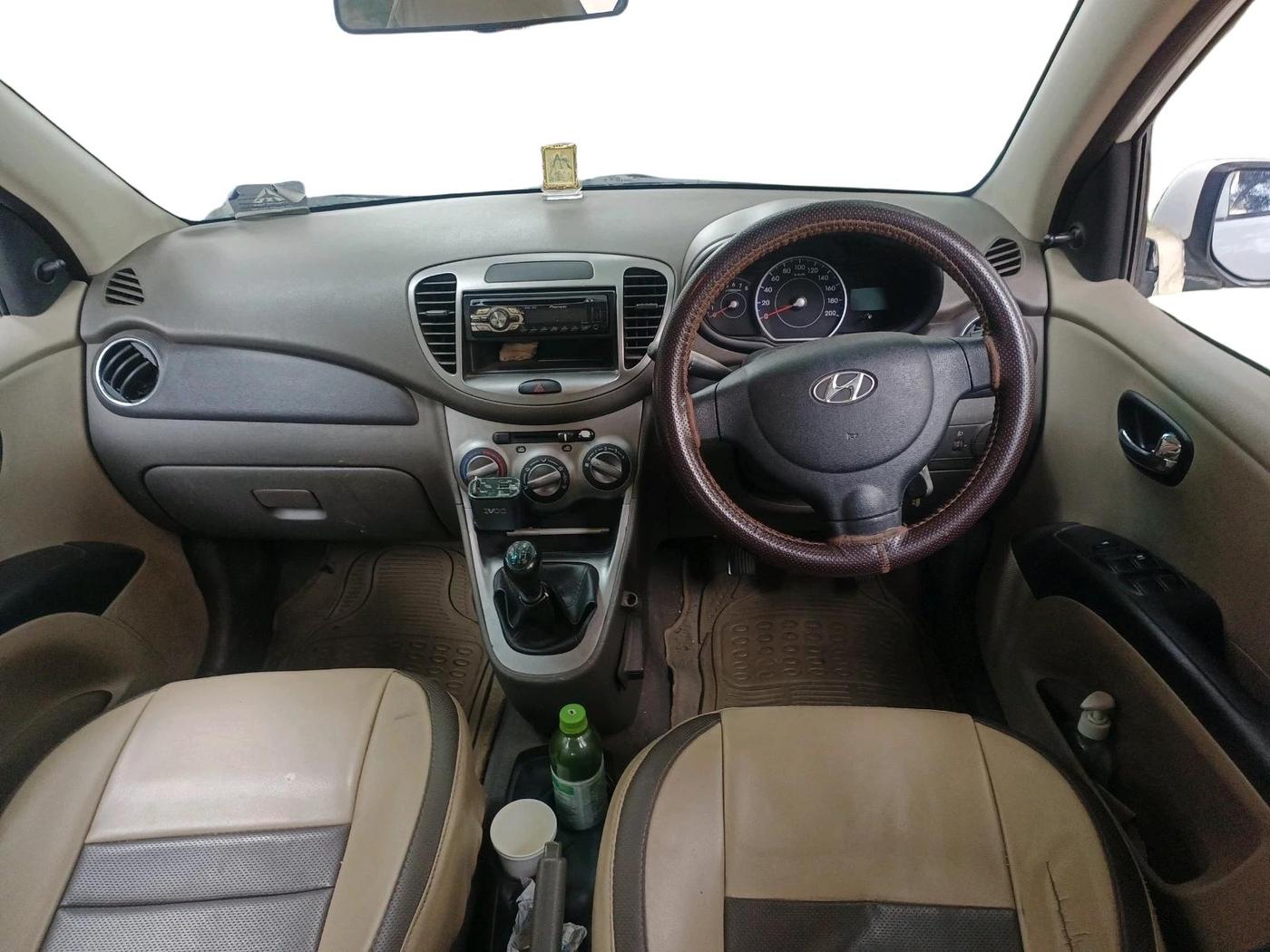 2011 Hyundai i10 MAGNA 1.1, Petrol, Manual, 90,595 km, interior