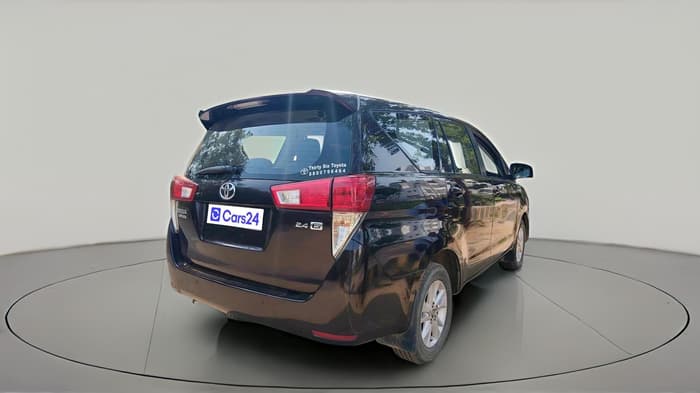 2018 Toyota Innova Crysta 2.4 G 7 STR, Diesel, Manual, 1,99,446 km, exterior