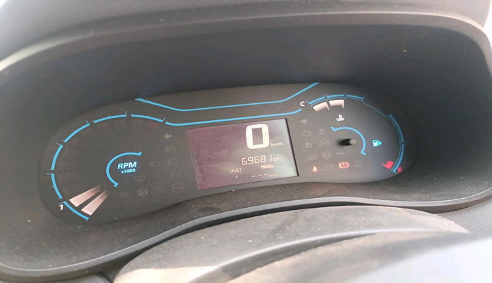 2021 Renault Kwid RXT 1.0 (O), Petrol, Manual, 69,681 km, interior