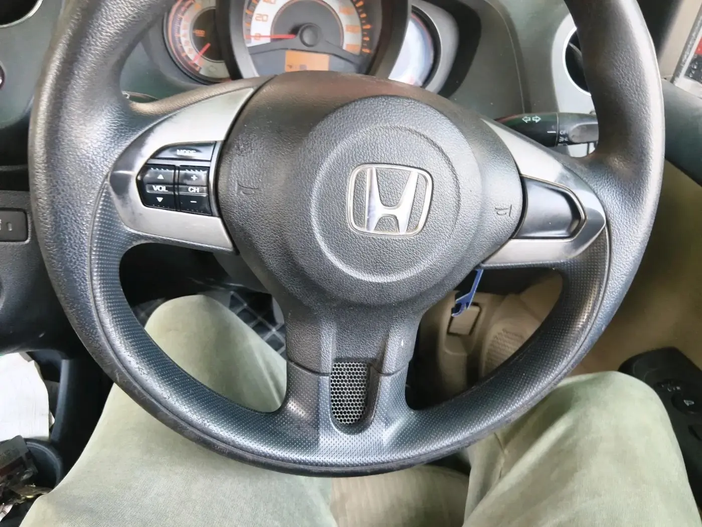 2015 Honda Brio V MT, Petrol, Manual, 43,754 km, interior