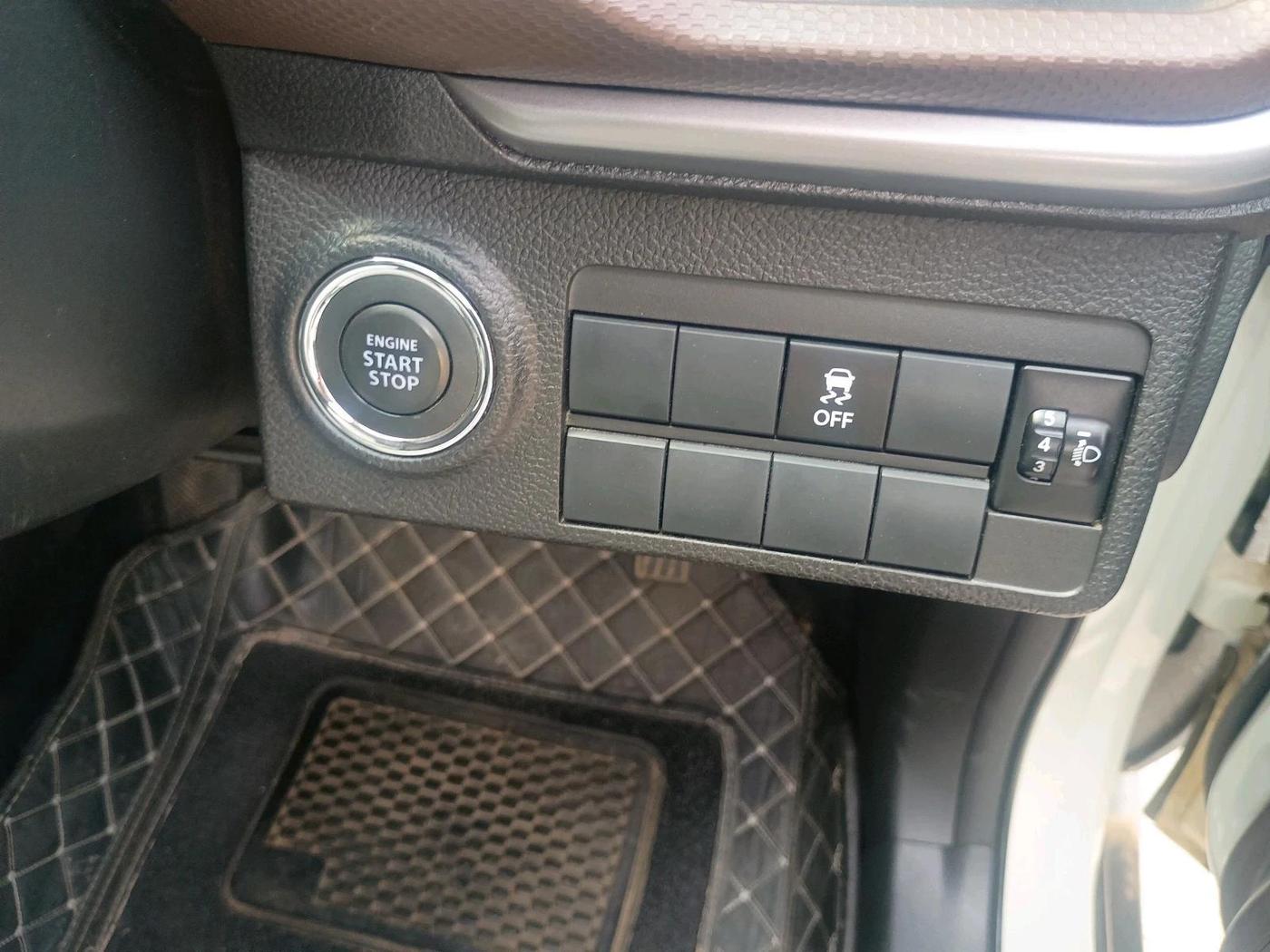 2023 Maruti BREZZA ZXI, Petrol, Manual, 20,148 km, interior