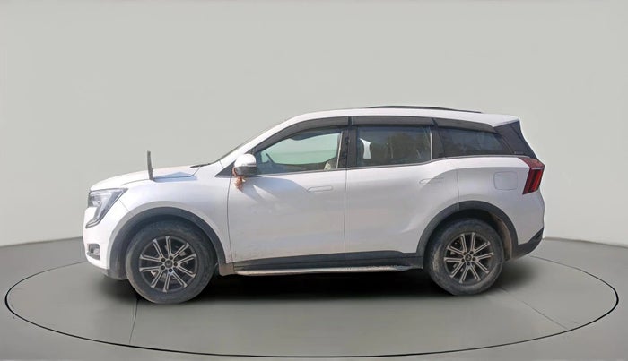 2022 Mahindra XUV700 AX 7 P AT 7 STR, Petrol, Automatic, 21,772 km, exterior