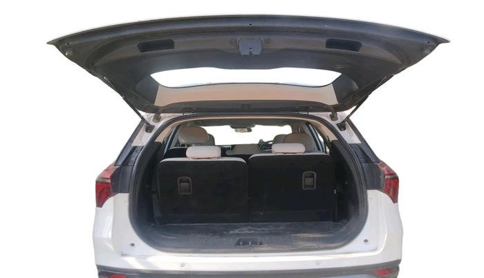 2022 Mahindra XUV700 AX 7 P AT 7 STR, Petrol, Automatic, 21,772 km, exterior