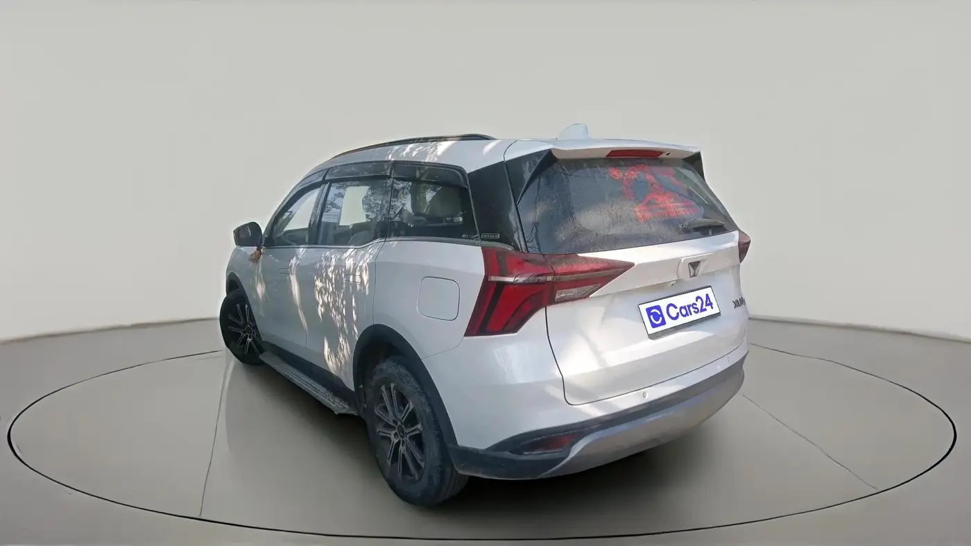 2022 Mahindra XUV700 AX 7 P AT 7 STR, Petrol, Automatic, 21,772 km, exterior