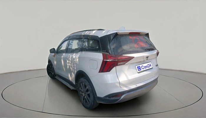 2022 Mahindra XUV700 AX 7 P AT 7 STR, Petrol, Automatic, 21,772 km, exterior