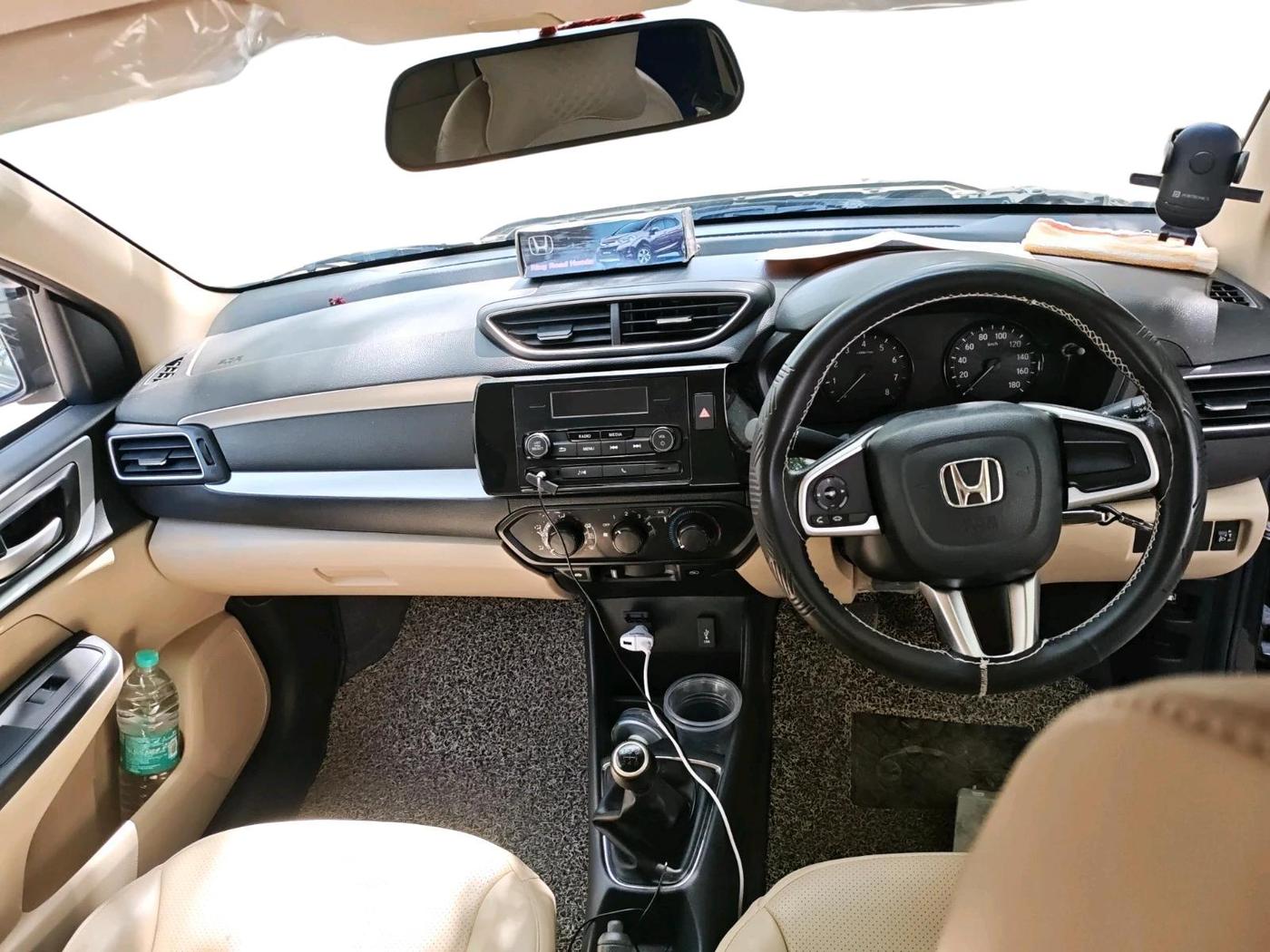 2024 Honda Amaze 1.2L I-VTEC S, Petrol, Manual, 8,662 km, interior