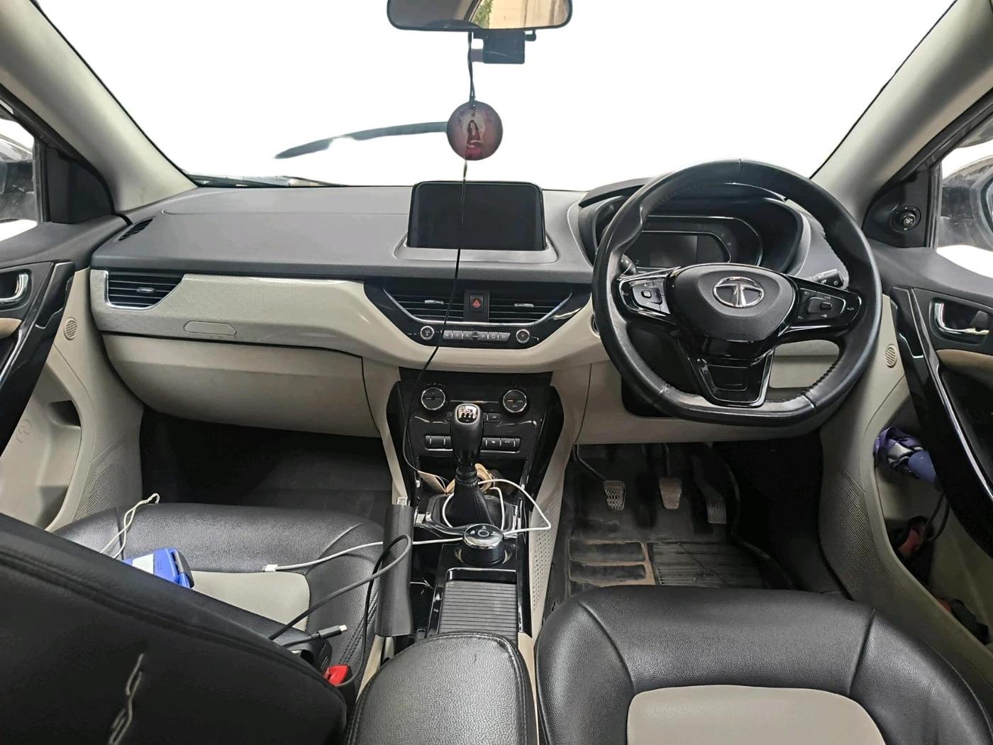 2020 Tata NEXON XZ PLUS (O) PETROL DUAL TONE, Petrol, Manual, 82,880 km, interior