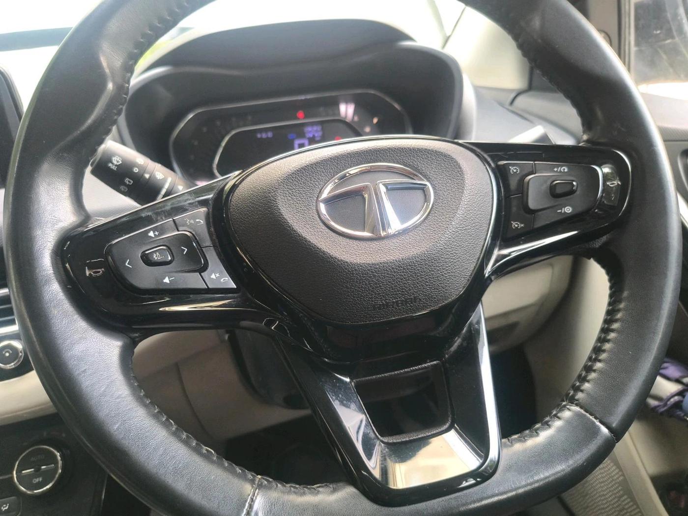2020 Tata NEXON XZ PLUS (O) PETROL DUAL TONE, Petrol, Manual, 82,880 km, interior