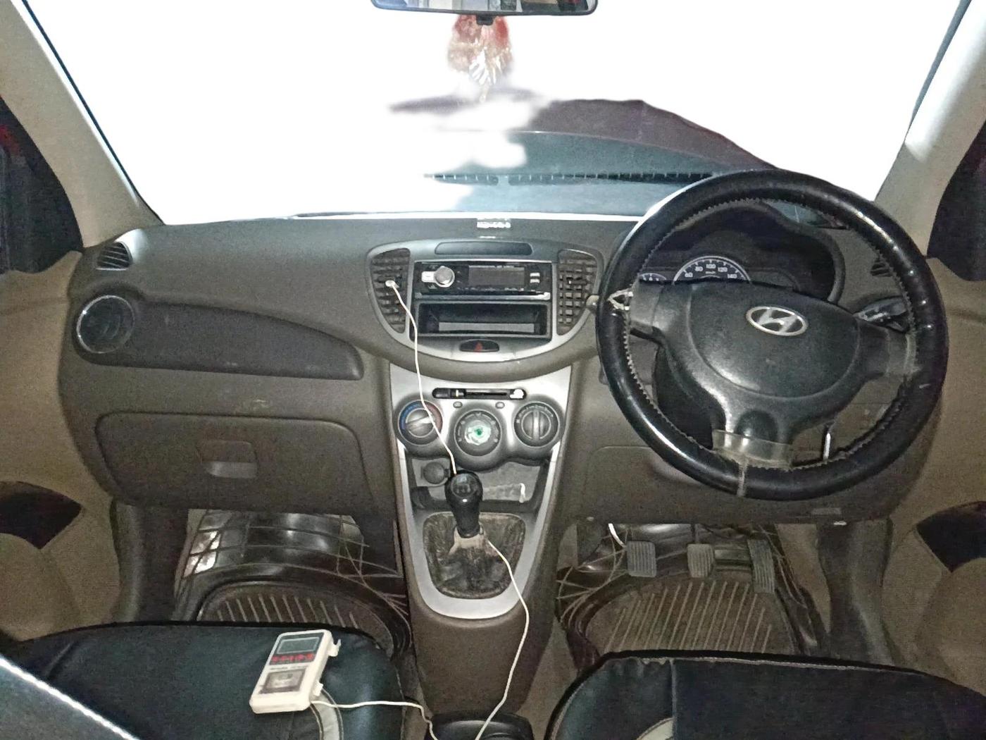 2011 Hyundai i10 MAGNA 1.2, Petrol, Manual, 97,799 km, interior