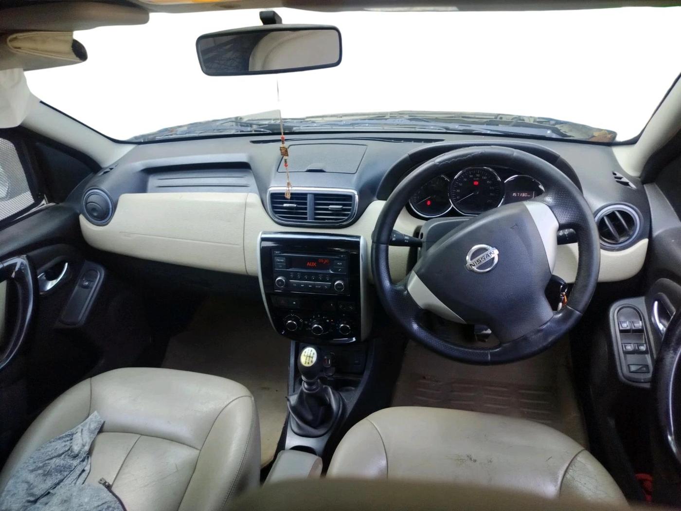 2016 Nissan Terrano XE (D), Diesel, Manual, 1,57,130 km, interior