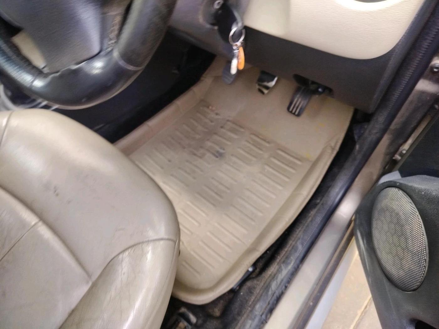 2016 Nissan Terrano XE (D), Diesel, Manual, 1,57,130 km, interior