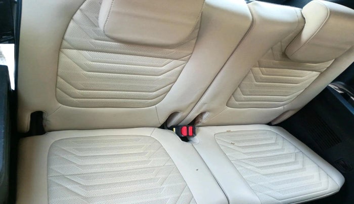 2022 KIA CARENS LUXURY PLUS 1.5 DIESEL AT 6 STR, Diesel, Automatic, 21,138 km, interior