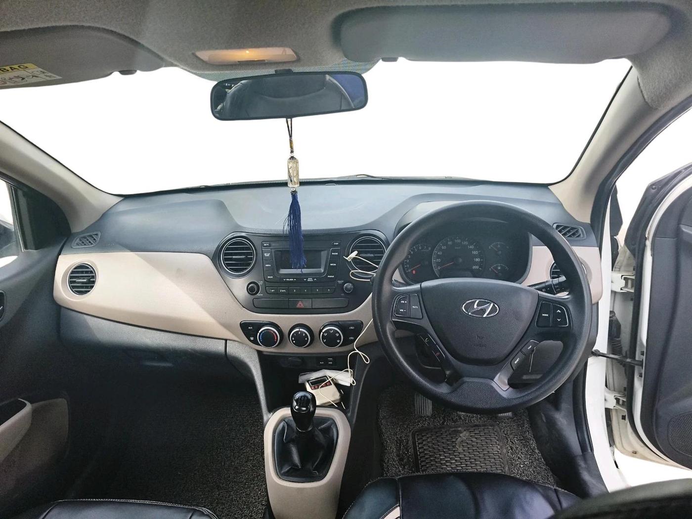 2018 Hyundai Xcent S 1.2, CNG, Manual, 1,01,476 km, interior