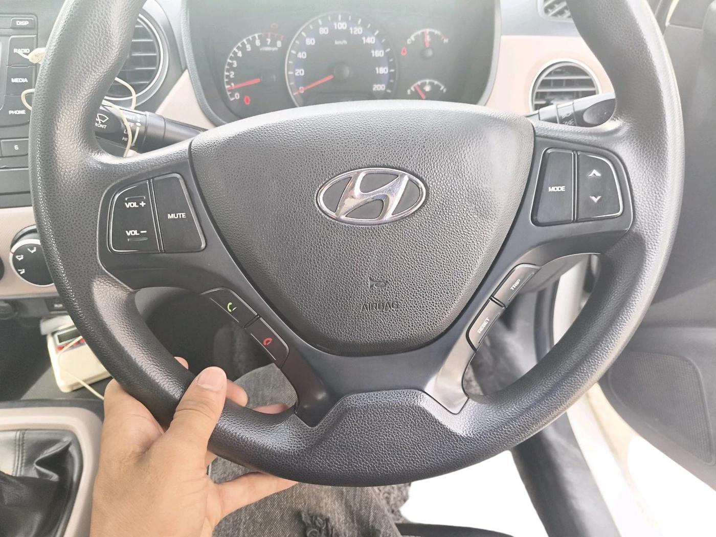 2018 Hyundai Xcent S 1.2, CNG, Manual, 1,01,476 km, interior