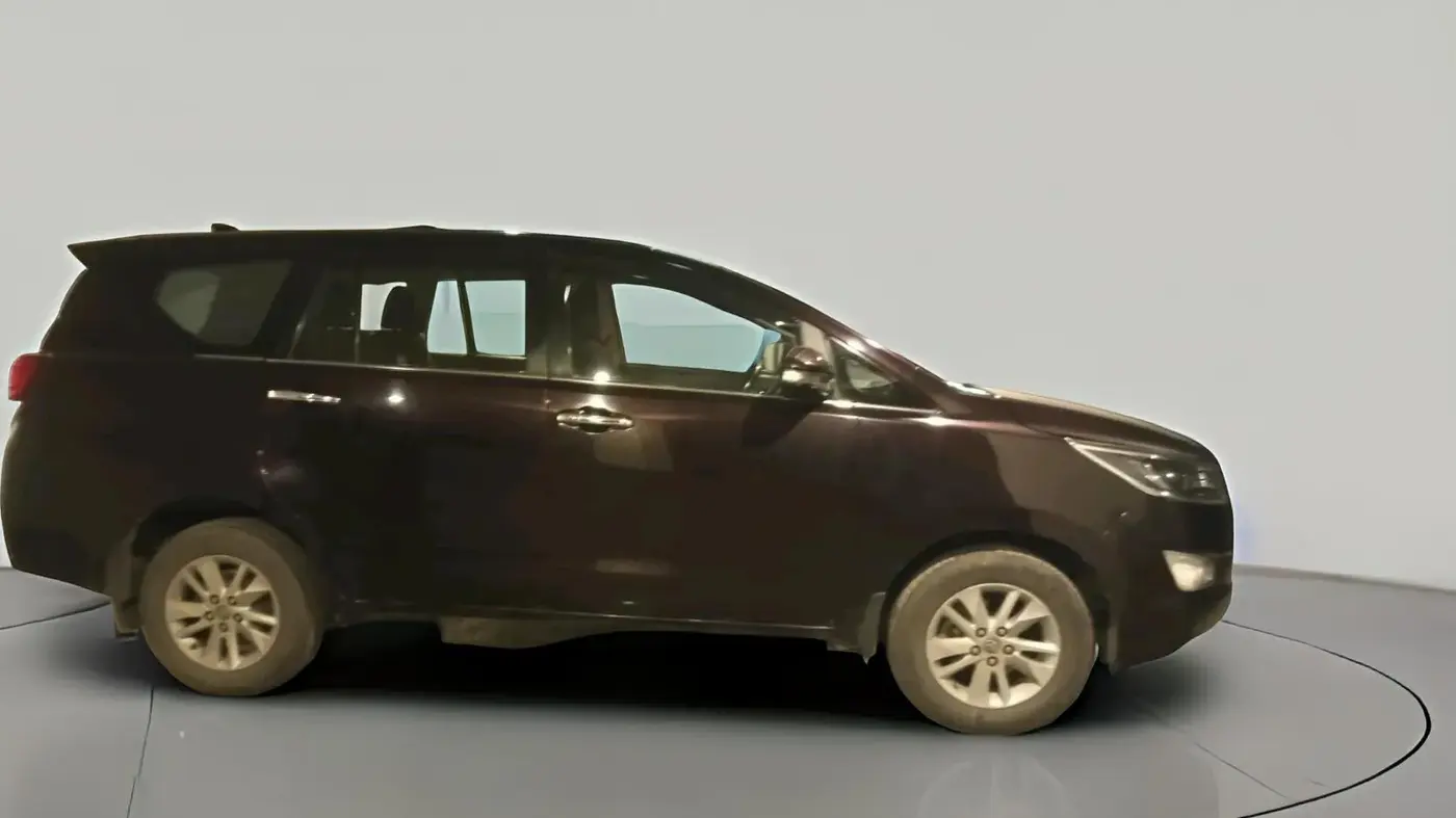 2016 Toyota Innova Crysta 2.4 VX 8 STR, Diesel, Manual, 1,29,000 km, exterior
