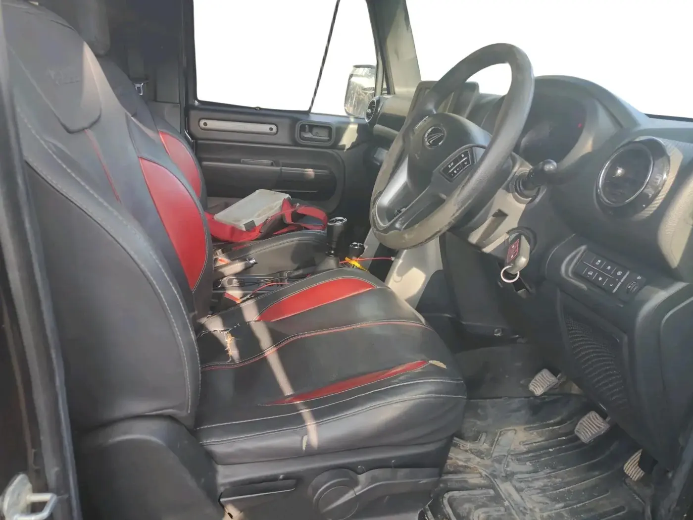 2022 Mahindra Thar LX HARD TOP 4WD MT, Diesel, Manual, 59,894 km, interior