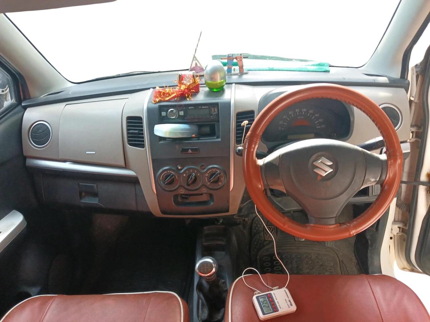 2016 Maruti Wagon R 1.0 LXI CNG, CNG, Manual, 1,20,030 km, interior