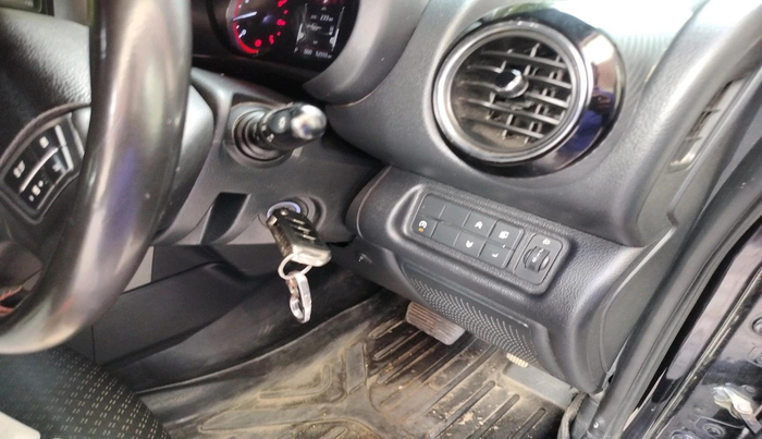 2022 Mahindra Thar LX D AT 4WD HT, Diesel, Automatic, 52,555 km, interior
